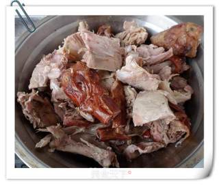 酱香烤鸭架的做法步骤：1