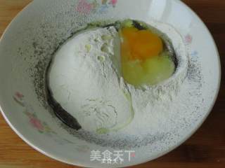 粗粮至上——补肾益气芝麻面包的做法步骤：1