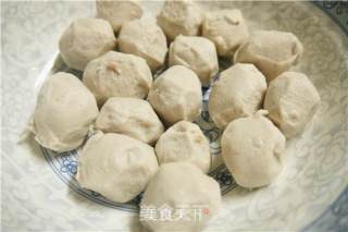 麦金镇丸子西红柿紫菜汤的做法步骤：2