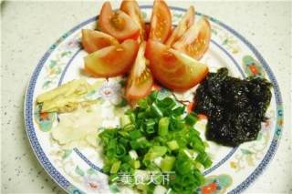 麦金镇丸子西红柿紫菜汤的做法步骤：3
