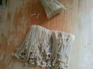 培根金针菇卷的做法步骤：2