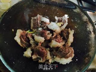 牛腩蕃茄煲的做法步骤：4