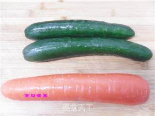 黄瓜胡萝卜卷的做法步骤：1