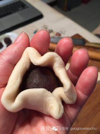 豆沙蛋黄酥的做法步骤：14