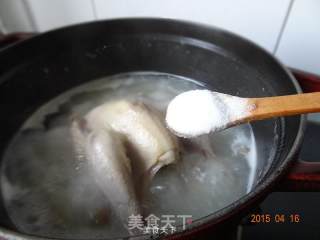 清汤童子鸡的做法步骤：3