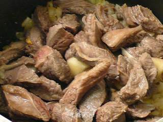 台湾风半筋炖半肉 ♥ 炖牛肉 6的做法步骤：4