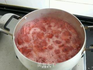 草莓酱的做法步骤：2