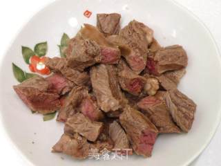 香草蔬菜炖牛肉  ♥ 炖牛肉 7的做法步骤：2