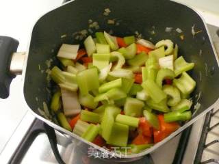 香草蔬菜炖牛肉  ♥ 炖牛肉 7的做法步骤：5