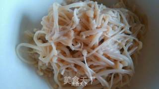 凉拌金针菇的做法步骤：4