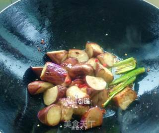 就是这个味～简单好吃～红烧茄子～的做法步骤：4