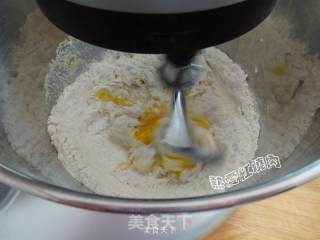 沙拉豆沙排包的做法步骤：3