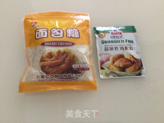蒜香炸鸡翅的做法步骤：1