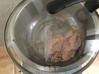 蒜香炸鸡翅的做法步骤：3