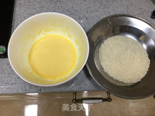 蒜香炸鸡翅的做法步骤：4