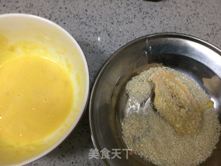 蒜香炸鸡翅的做法步骤：5