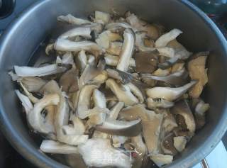 平菇肉片的做法步骤：2
