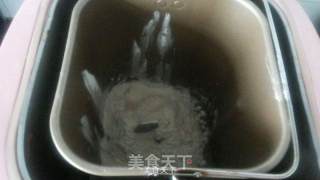 大虾培根披萨的做法步骤：1