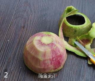 雕刻萝卜花让你的菜肴锦上添花的做法步骤：2