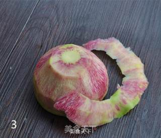 雕刻萝卜花让你的菜肴锦上添花的做法步骤：3