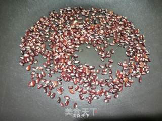 赤小豆粉葛鲮鱼汤的做法步骤：1