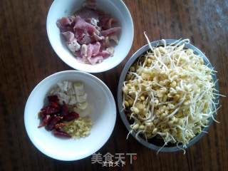 树椒炒黄豆芽的做法步骤：1