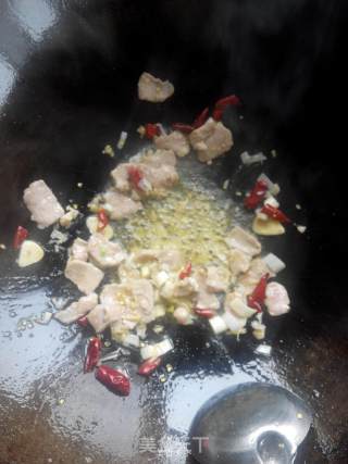 树椒炒黄豆芽的做法步骤：3