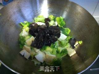 西兰花烧豆腐的做法步骤：6