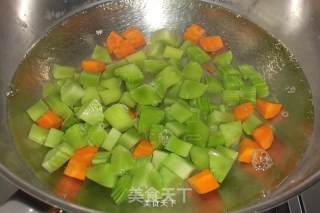 莴笋鸡丁的做法步骤：6