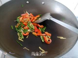 春笋炒培根的做法步骤：6