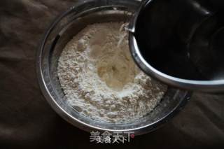 韭菜盒子的做法步骤：2