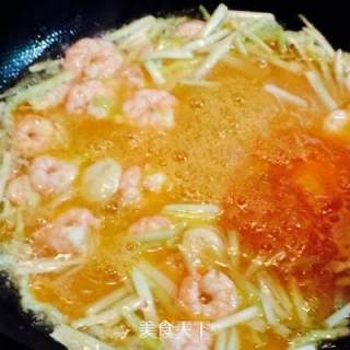 鲜虾仁韭黄炒鸡蛋的做法步骤：6