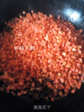 肉末胡萝卜炒熏干的做法步骤：6