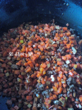 肉末胡萝卜炒熏干的做法步骤：7