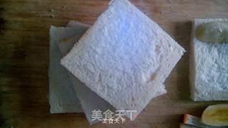 吐司香蕉蛋卷的做法步骤：1