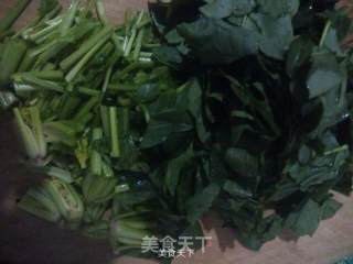 香菇爆翡翠（菠菜）的做法步骤：3