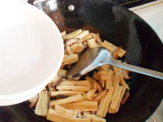 肉围腐竹的做法步骤：11