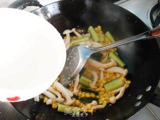 小炒白玉菇的做法步骤：9