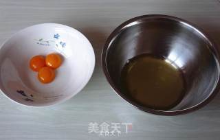 【蔓越莓戚风】的做法步骤：2