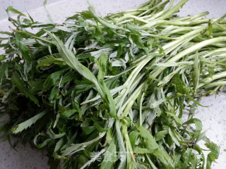 怀旧版完美搭配-最高境界米饭杀手藜蒿炒腊肉的做法步骤：3