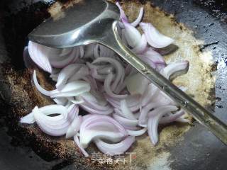 尖椒炒洋葱的做法步骤：3