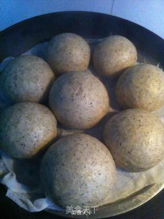 黑豆杂粮馒头--简单制作版的做法步骤：2