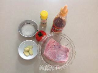 蕃茄煮鲩鱼腩的做法步骤：1