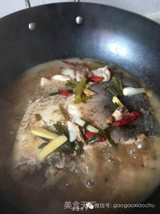 浓郁的味道---小锅炖鱼的做法步骤：4