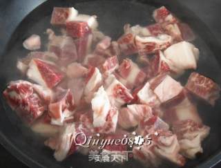 牛肉炖冻豆腐的做法步骤：3