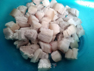 春笋红烧肉（详细步骤版）的做法步骤：5