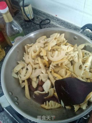 春笋红烧肉（详细步骤版）的做法步骤：22