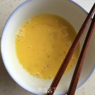 鸡蛋牛奶醪糟的做法步骤：2