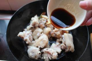 踏青季寻找春天的味道:春笋烩猪手的做法步骤：2
