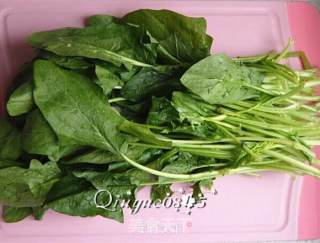 蒜香菠菜塔的做法步骤：1